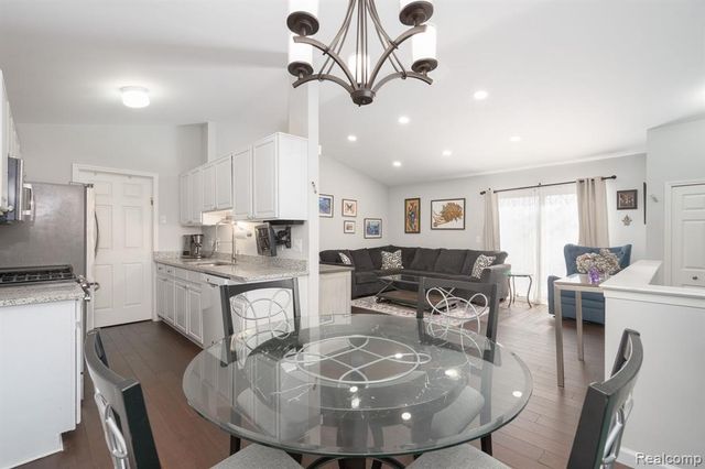 3019 Forest Creek Court, Ann Arbor, MI 48108