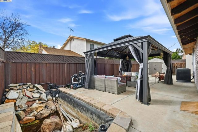 34319 Chester Ct, Fremont, CA 94555