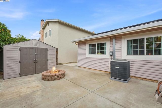34319 Chester Ct, Fremont, CA 94555