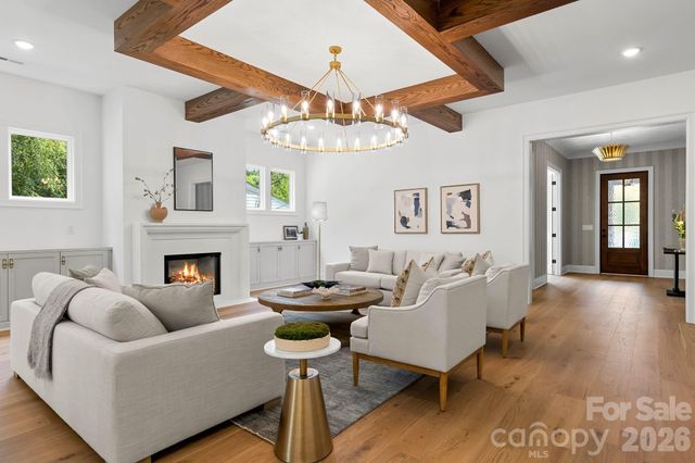 815 Manhasset Road, Charlotte, NC 28209