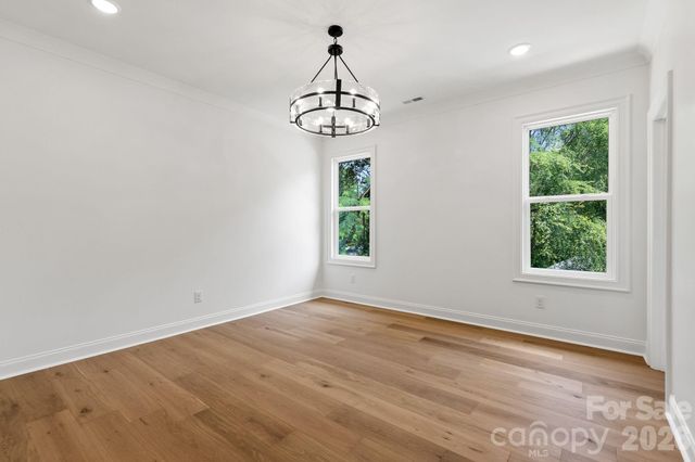 815 Manhasset Road, Charlotte, NC 28209