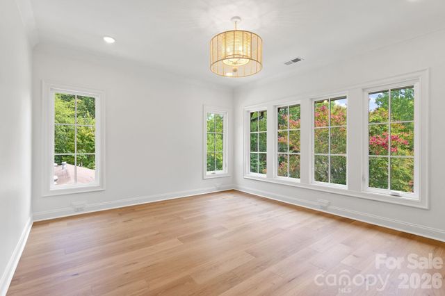 815 Manhasset Road, Charlotte, NC 28209