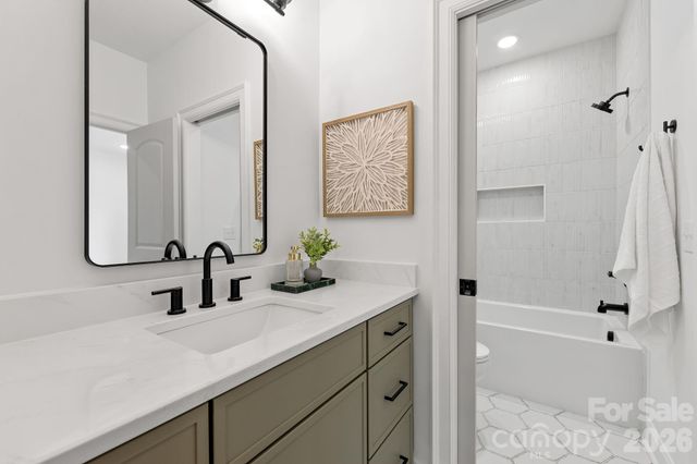 815 Manhasset Road, Charlotte, NC 28209