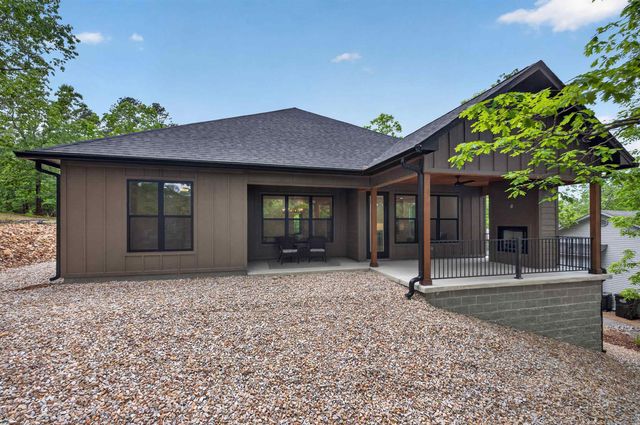 36 Baltanas Way, Hot Springs Village, AR 71909