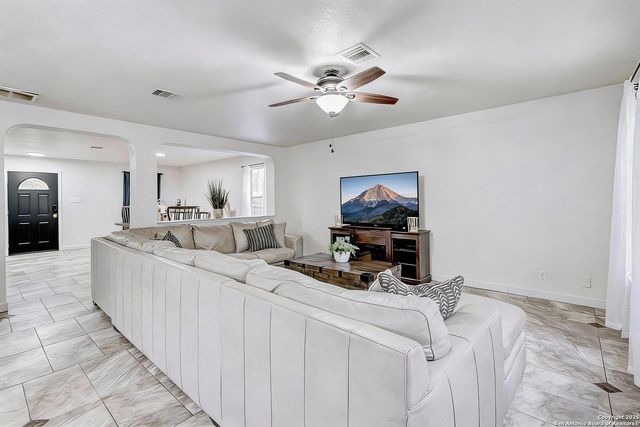 10618 Manor Creek, San Antonio, TX 78245