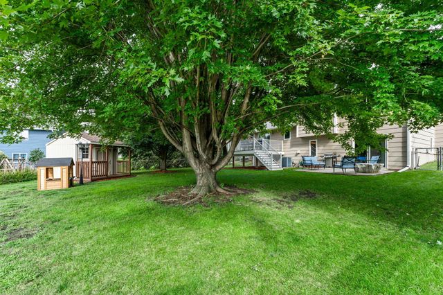 7836 Upper 145th Court W, Apple Valley, MN 55124