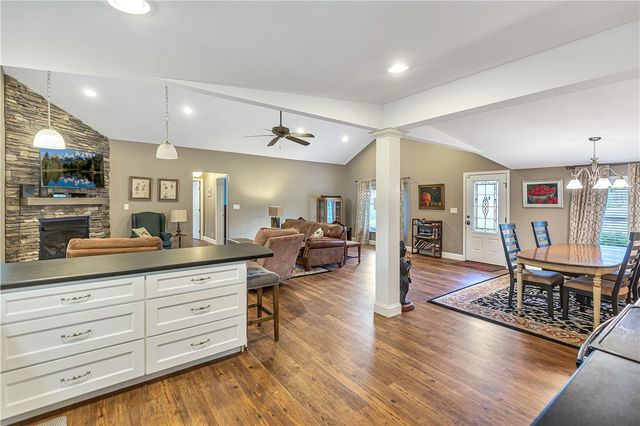 119 Crosby Drive, Fair Play, SC 29643