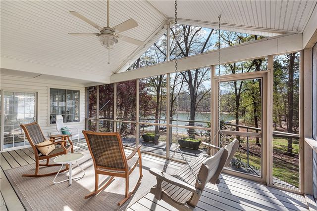 119 Crosby Drive, Fair Play, SC 29643