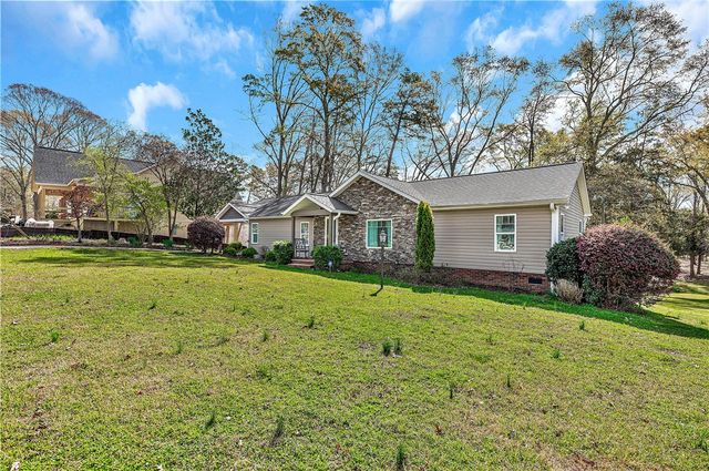 119 Crosby Drive, Fair Play, SC 29643