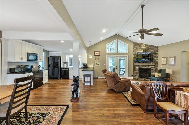 119 Crosby Drive, Fair Play, SC 29643