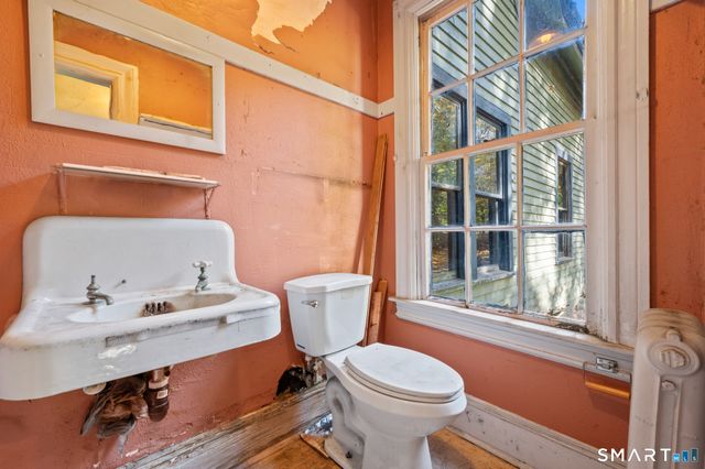 124 River Road, Willington, CT 06279