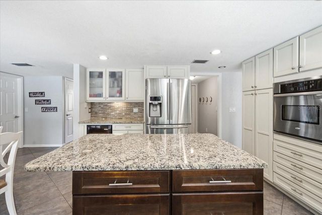 13101 BURNES LAKE DRIVE, Tampa, FL 33612