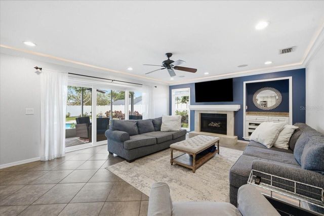 13101 BURNES LAKE DRIVE, Tampa, FL 33612