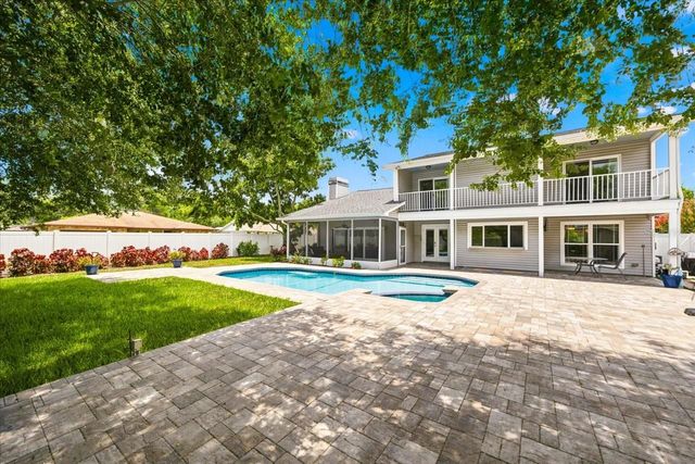 13101 BURNES LAKE DRIVE, Tampa, FL 33612