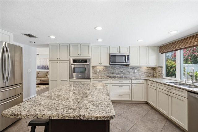 13101 BURNES LAKE DRIVE, Tampa, FL 33612
