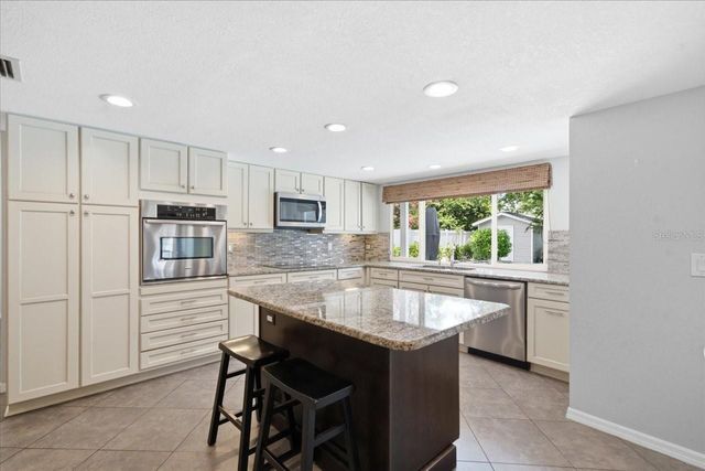13101 BURNES LAKE DRIVE, Tampa, FL 33612