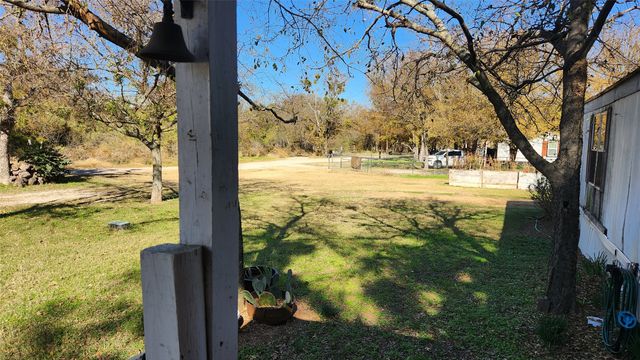 107 Loren Ryan Drive, Aurora, TX 76078