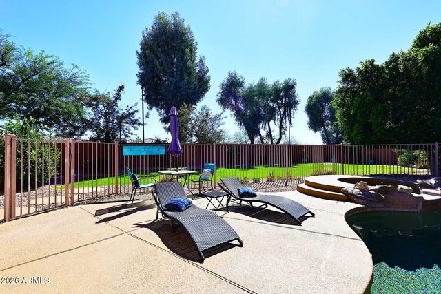 5001 E LIBBY Street, Scottsdale, AZ 85254