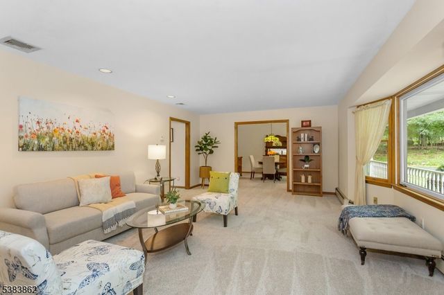 103 Burnt Meadow, Ringwood Boro, NJ 07456