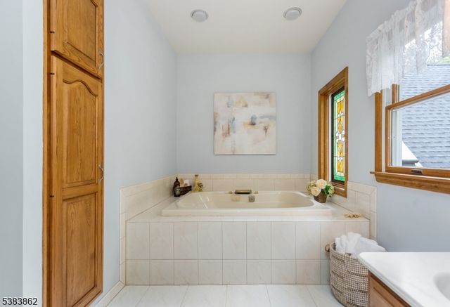 103 Burnt Meadow, Ringwood Boro, NJ 07456