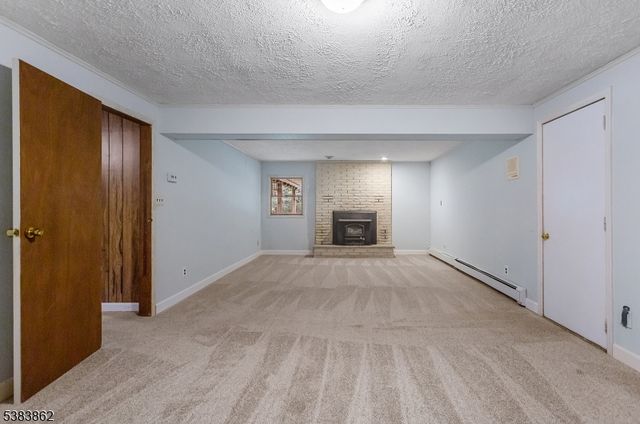 103 Burnt Meadow, Ringwood Boro, NJ 07456