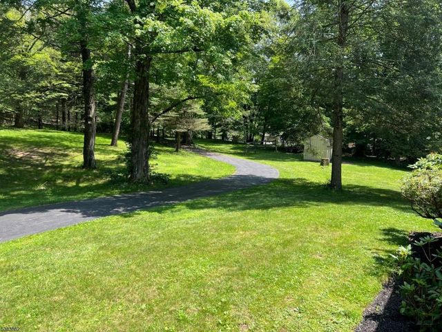 103 Burnt Meadow, Ringwood Boro, NJ 07456