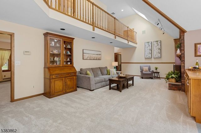 103 Burnt Meadow, Ringwood Boro, NJ 07456