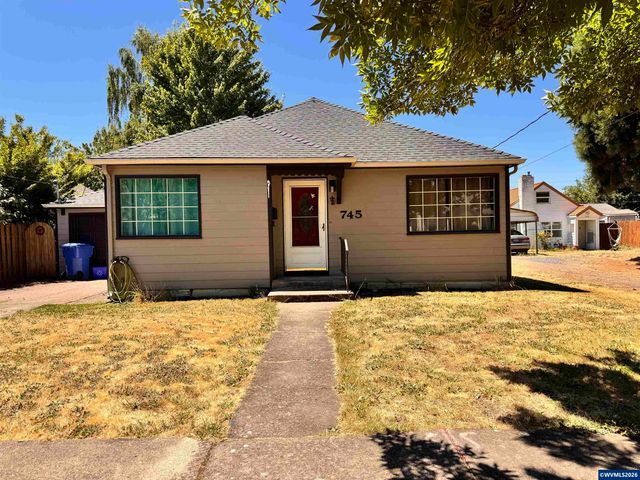745 20th St NE, Salem, OR 97301