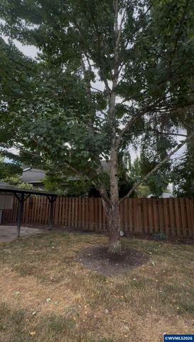745 20th St NE, Salem, OR 97301