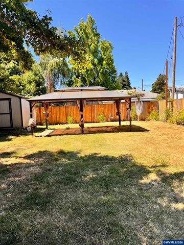 745 20th St NE, Salem, OR 97301