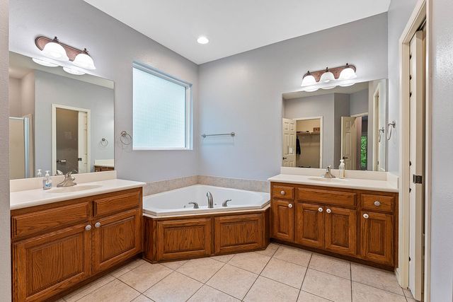25 Merritt Circle, Bella Vista, AR 72714