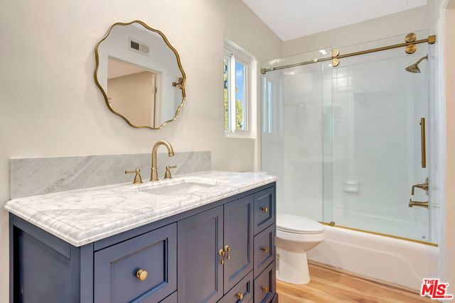 16608 Park Lane Circle, Los Angeles, CA 90049