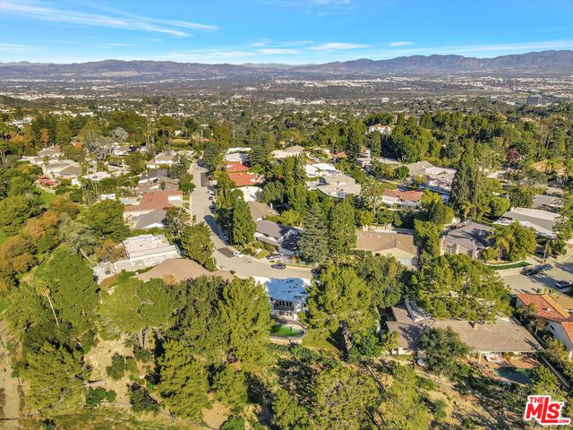 16608 Park Lane Circle, Los Angeles, CA 90049