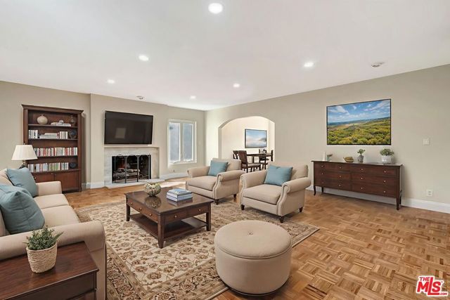 16608 Park Lane Circle, Los Angeles, CA 90049