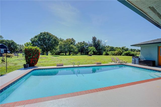 19250 Tammy LN, North Fort Myers, FL 33917