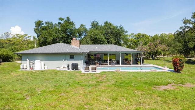 19250 Tammy LN, North Fort Myers, FL 33917