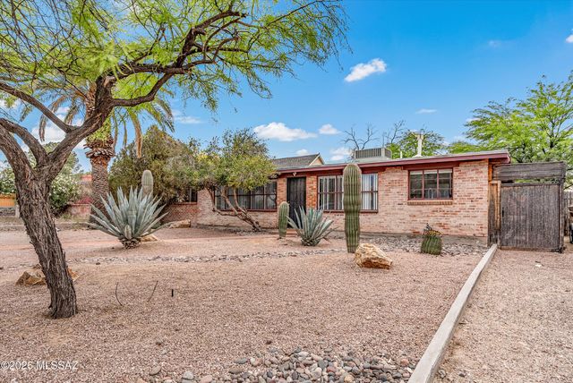 2520 E Helen Street, Tucson, AZ 85716