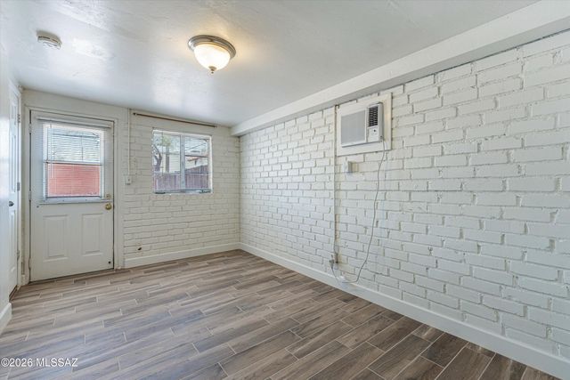 2520 E Helen Street, Tucson, AZ 85716