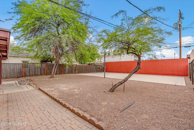 2520 E Helen Street, Tucson, AZ 85716