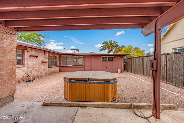 2520 E Helen Street, Tucson, AZ 85716