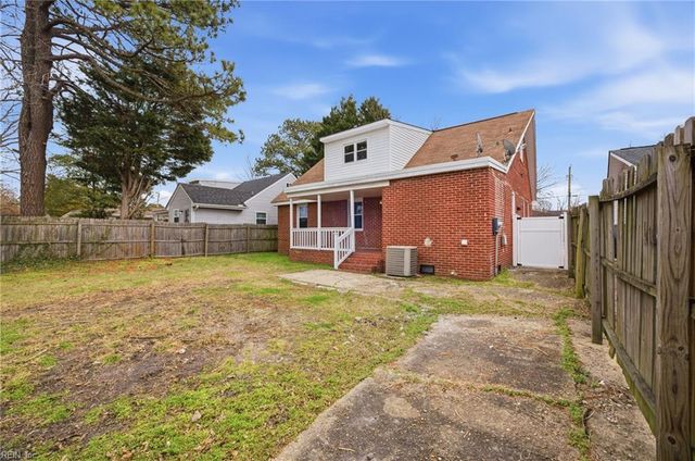 2508 Markham ST, Portsmouth, VA 23707