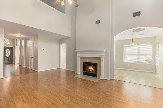 3603 SW Beacon Hill Drive, Pearland, TX 77584