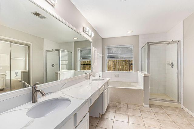 3603 SW Beacon Hill Drive, Pearland, TX 77584