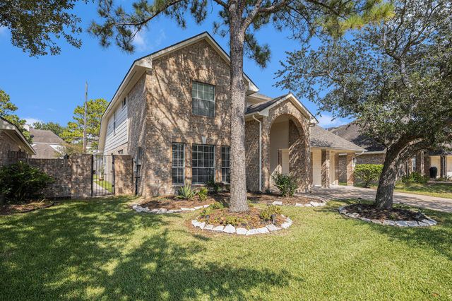 3603 SW Beacon Hill Drive, Pearland, TX 77584