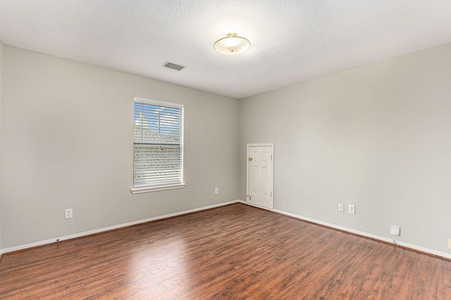 3603 SW Beacon Hill Drive, Pearland, TX 77584