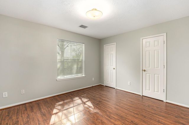 3603 SW Beacon Hill Drive, Pearland, TX 77584
