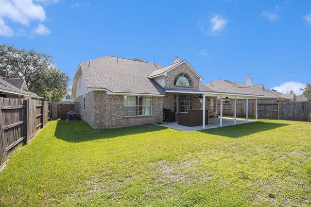 3603 SW Beacon Hill Drive, Pearland, TX 77584