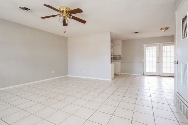 1212 Cavender Drive, Hurst, TX 76053