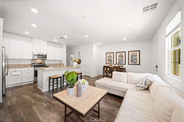 7109 Vernazza, Eastvale, CA 92880