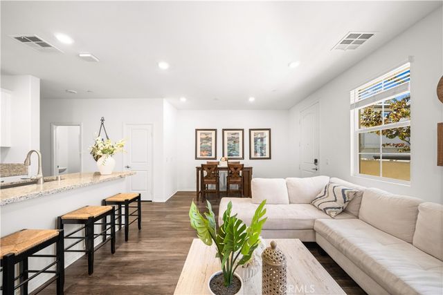7109 Vernazza, Eastvale, CA 92880